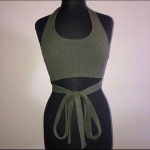✨SOLD✨Forever 21 wrap around halter top